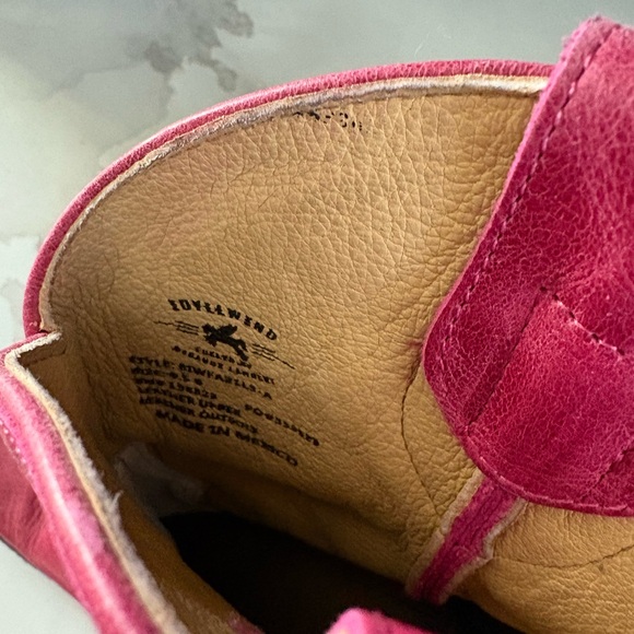 Idyllwind Pink Ankle Boots - Picture 5 of 6